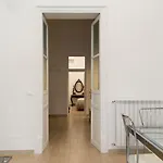 Casa Moneka Politeama *