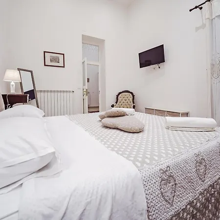 Casa Moneka Apartment