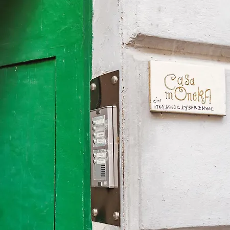 Casa Moneka *